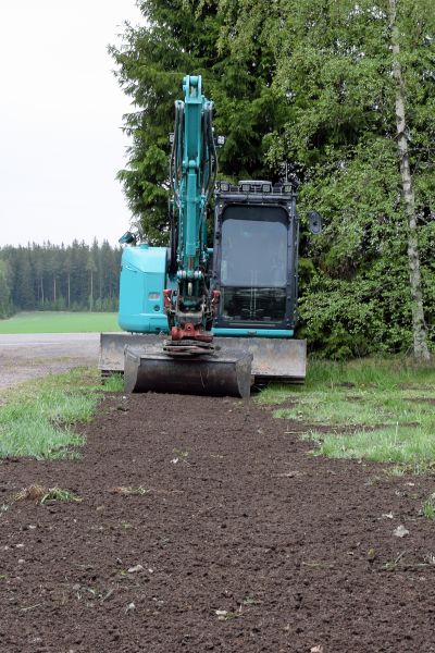 Backhoe Grading in Warren