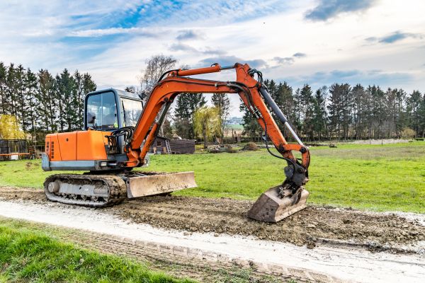 Dirt Road Leveling in Warren